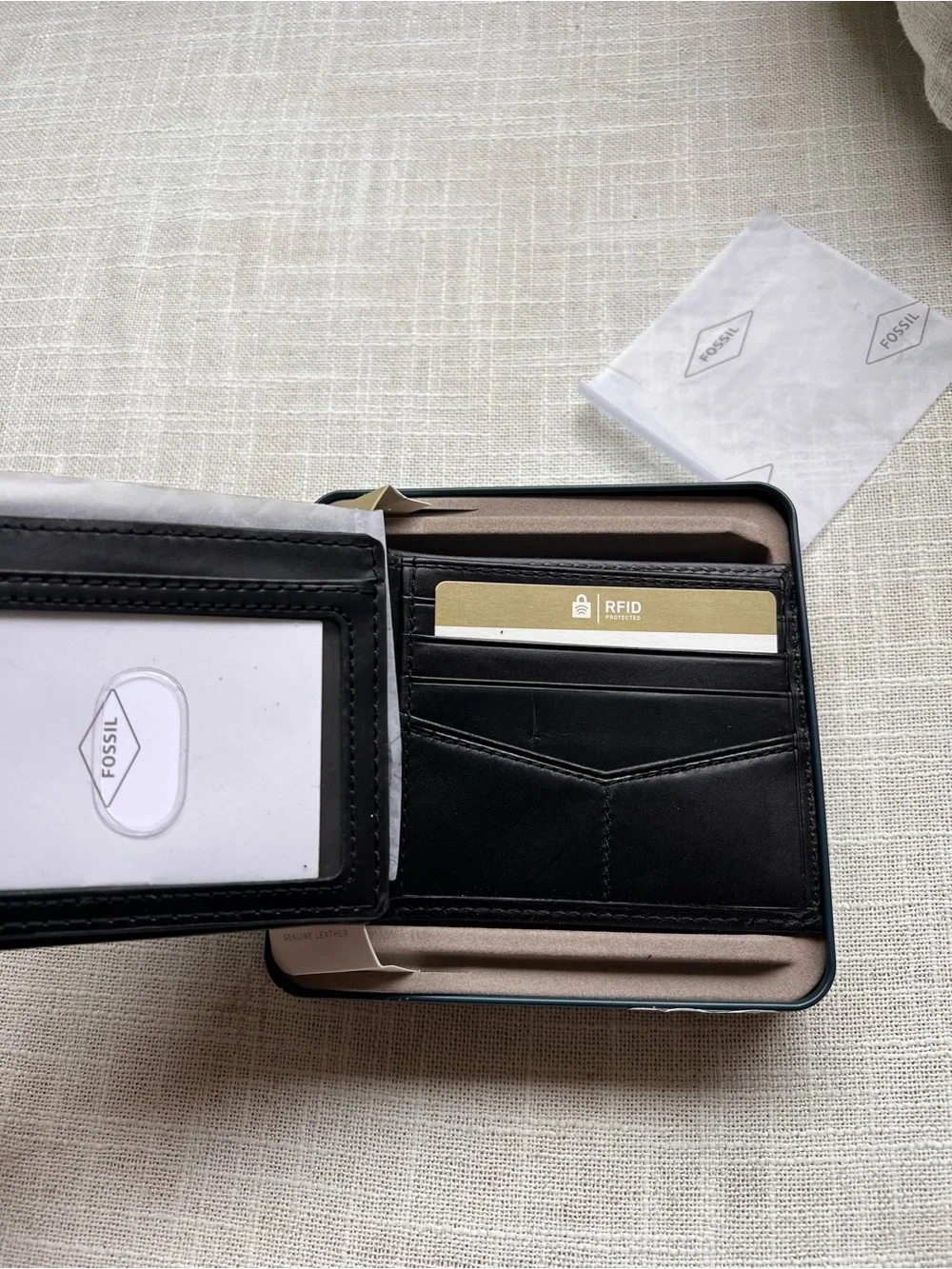 Fossil derrick leather